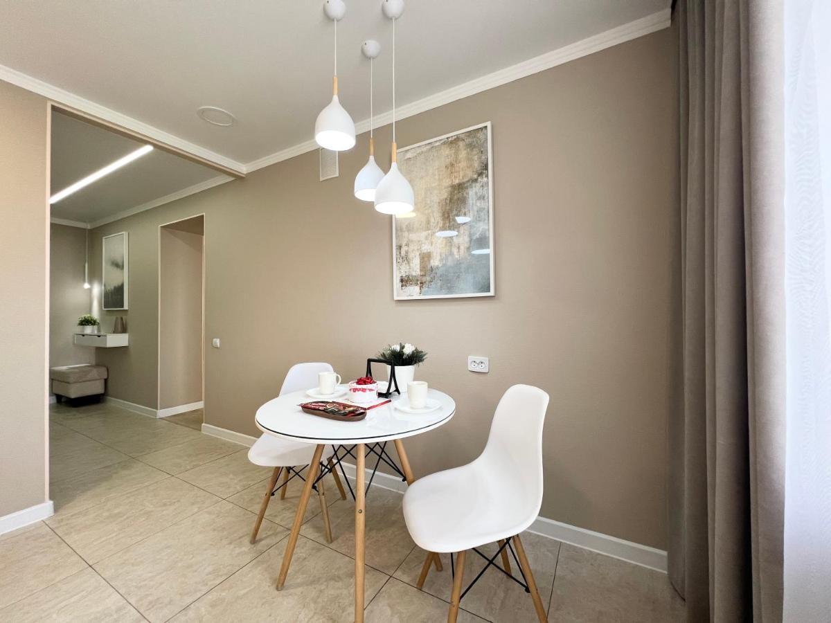 Luxury Apartments Pavlodar Bagian luar foto