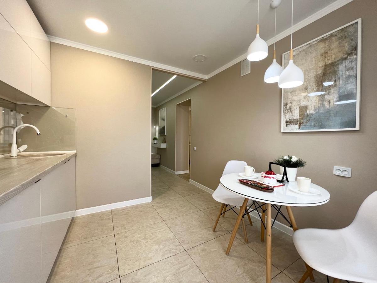 Luxury Apartments Pavlodar Bagian luar foto