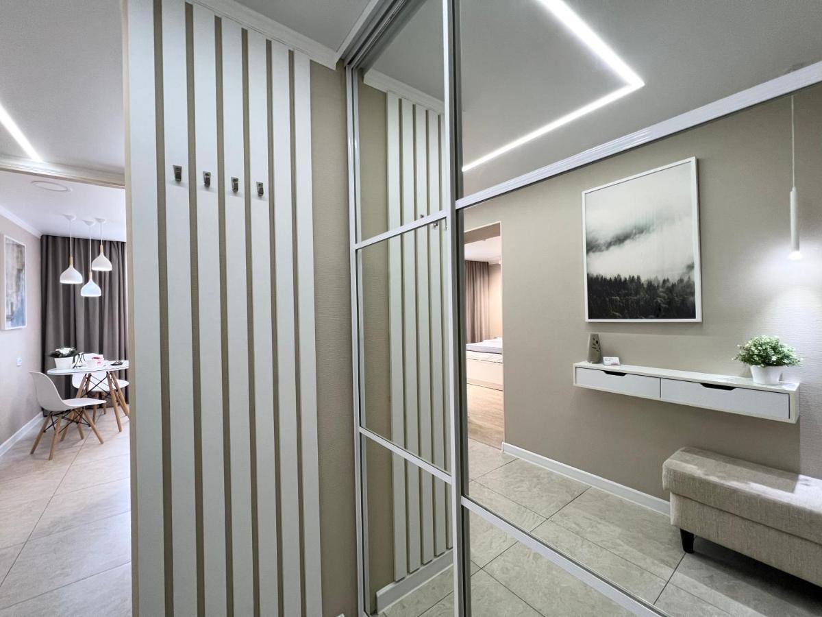 Luxury Apartments Pavlodar Bagian luar foto