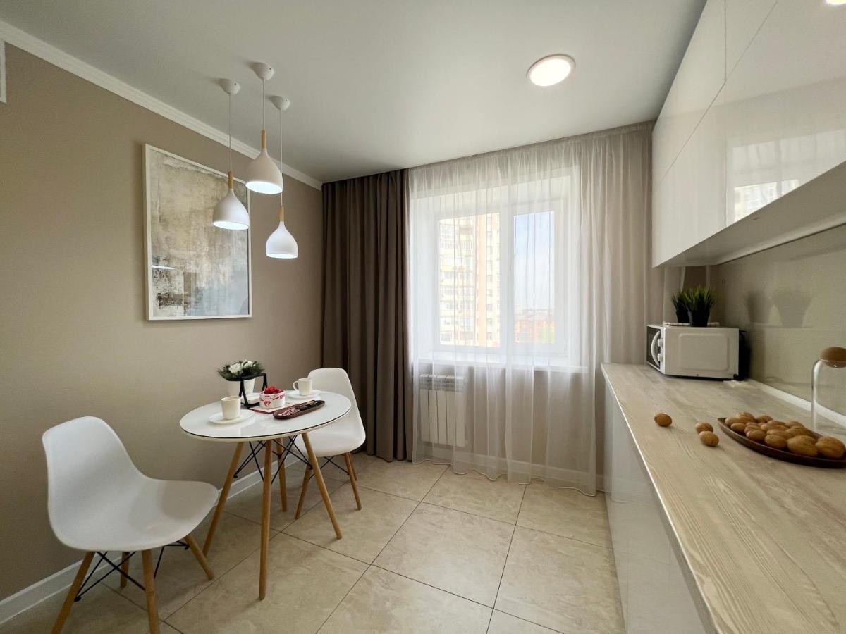 Luxury Apartments Pavlodar Bagian luar foto