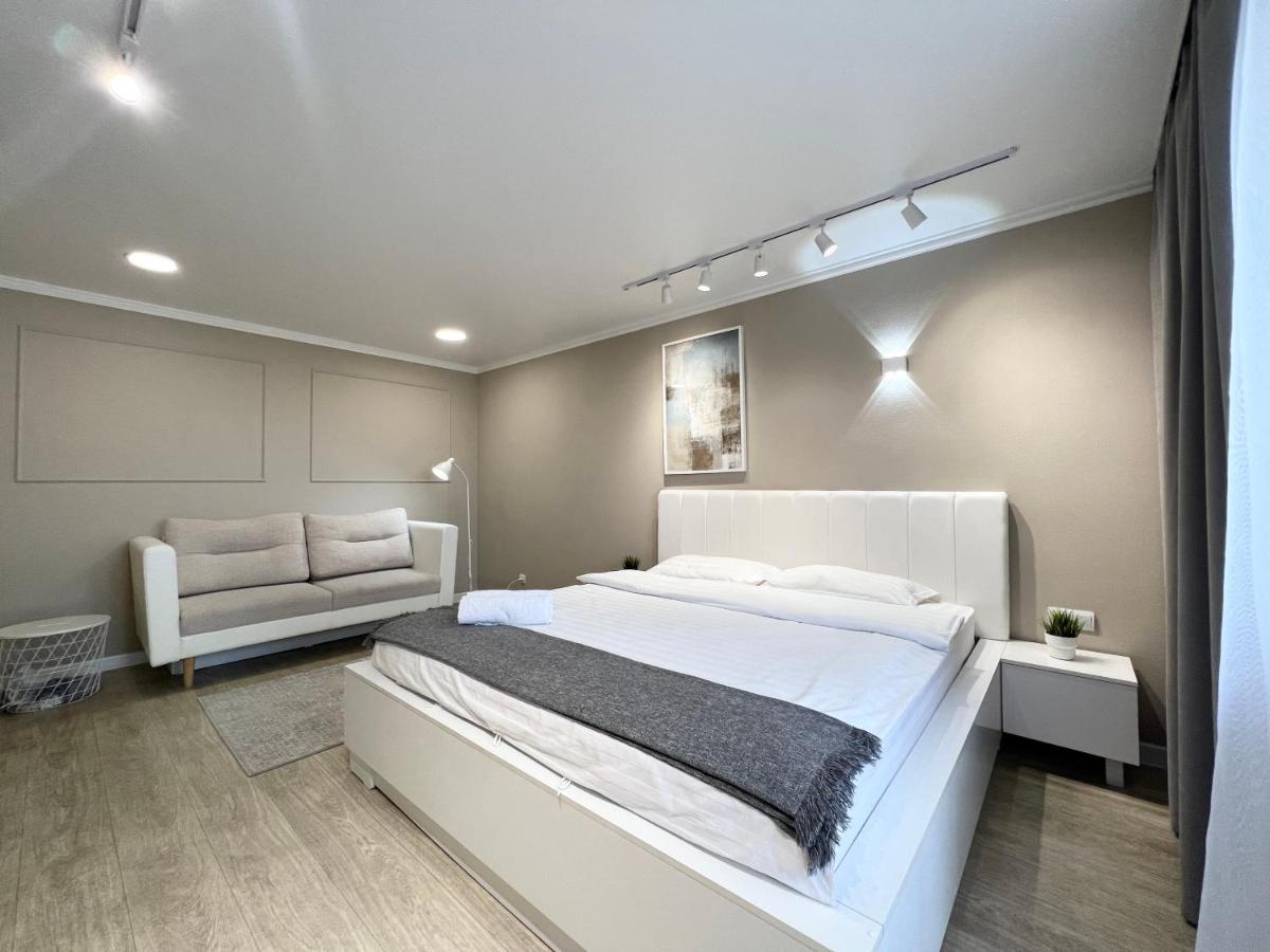 Luxury Apartments Pavlodar Bagian luar foto