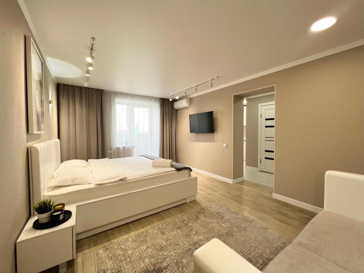 Luxury Apartments Pavlodar Bagian luar foto